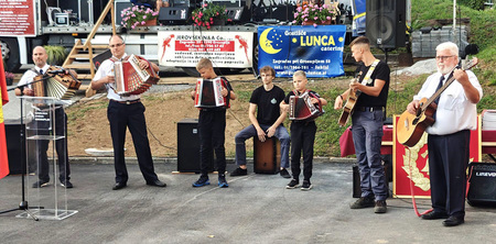 12 Zagraški muzikanti
